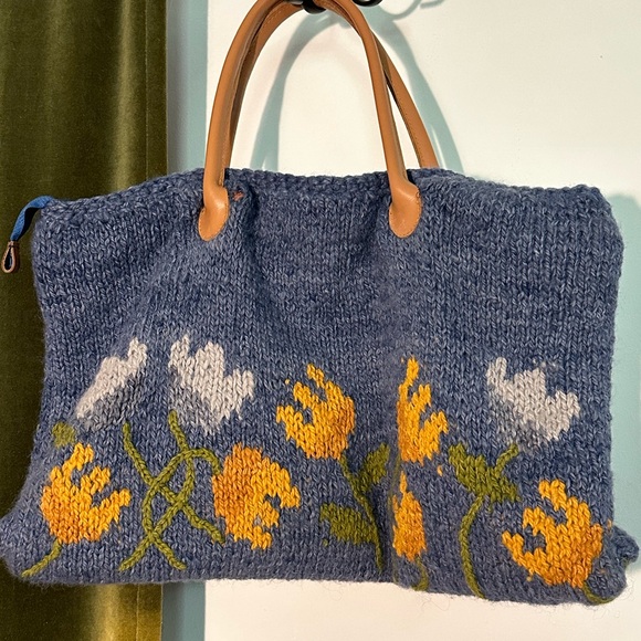 Amano Handmade Wool Tulip Bag - Picture 2 of 5